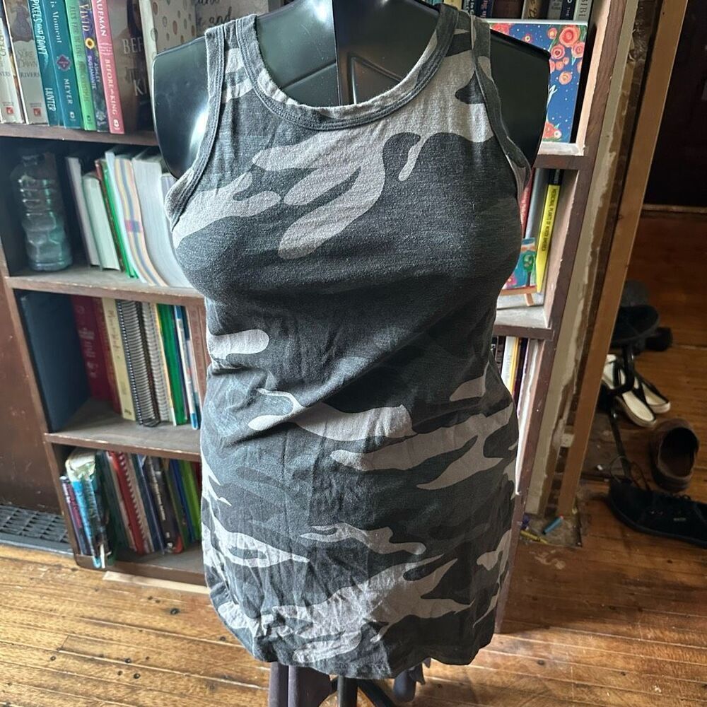 Peyton Jensen Evereve gray camo XS sleeveless knit mini dress